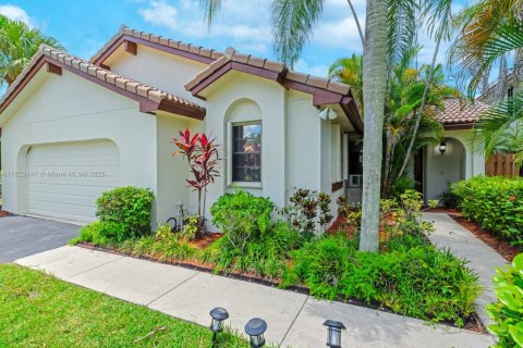 Villa ou maison à vendre à Weston, Floride: 3 chambres, 149.67 m2 № 1804367 - photo 3
