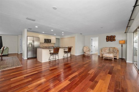 Villa ou maison à vendre à Seminole, Floride: 4 chambres, 213.12 m2 № 1749662 - photo 28