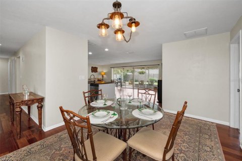 Villa ou maison à vendre à Seminole, Floride: 4 chambres, 213.12 m2 № 1749662 - photo 13