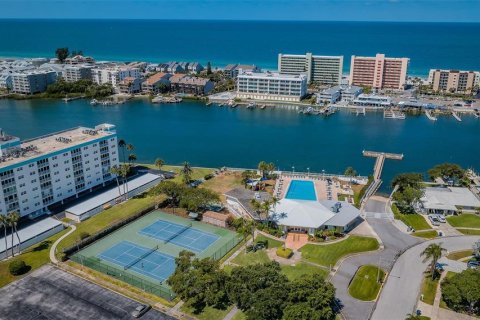 Villa ou maison à vendre à Seminole, Floride: 4 chambres, 213.12 m2 № 1749662 - photo 4