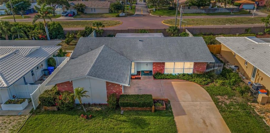 Villa ou maison à Seminole, Floride 4 chambres, 213.12 m2 № 1749662
