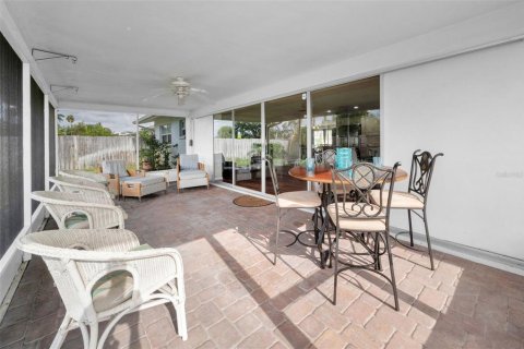 Villa ou maison à vendre à Seminole, Floride: 4 chambres, 213.12 m2 № 1749662 - photo 23