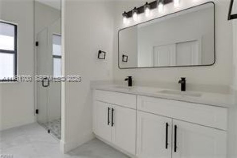 Villa ou maison à vendre à Lehigh Acres, Floride: 3 chambres № 2024511 - photo 12