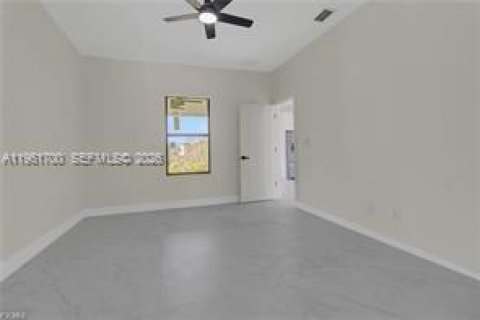 Villa ou maison à vendre à Lehigh Acres, Floride: 3 chambres № 2024511 - photo 11