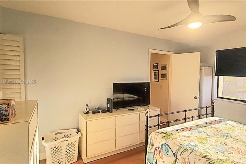 Condo in Sunrise, Florida, 2 bedrooms  № 1864408 - photo 15