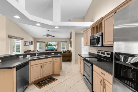 Casa en venta en Port St. Lucie, Florida, 3 dormitorios, 198.72 m2 № 2332410 - foto 15