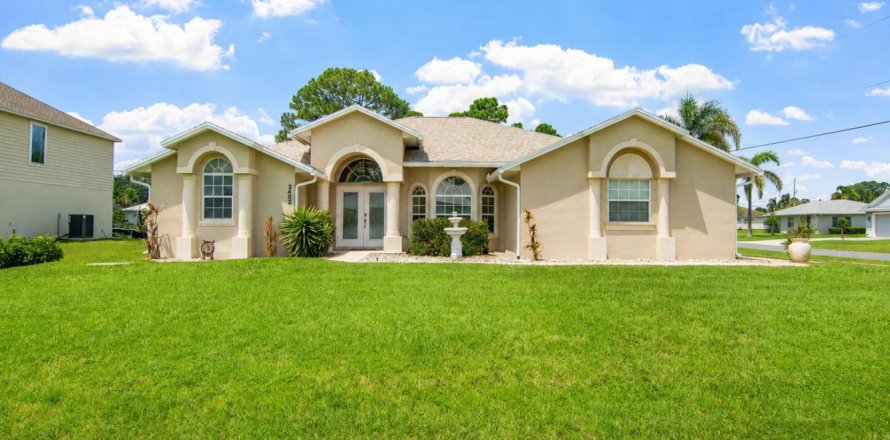 Casa en Port St. Lucie, Florida 3 dormitorios, 198.72 m2 № 2332410