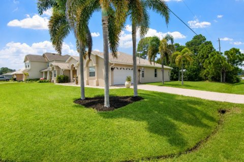 Casa en venta en Port St. Lucie, Florida, 3 dormitorios, 198.72 m2 № 2332410 - foto 2