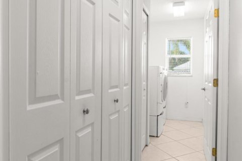 Casa en venta en Port St. Lucie, Florida, 3 dormitorios, 198.72 m2 № 2332410 - foto 30
