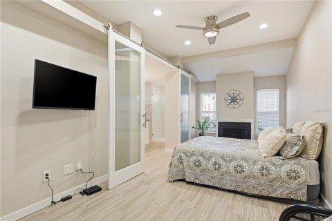 Condo in Tampa, Florida, 2 bedrooms № 2238492 - photo 19