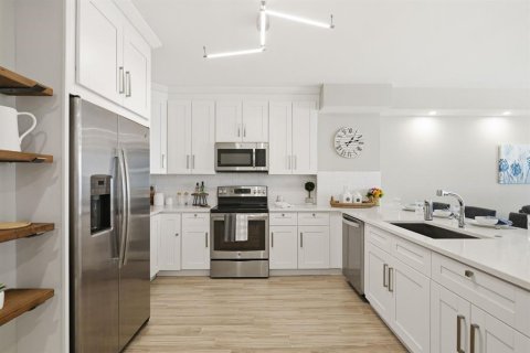 Condo in Tampa, Florida, 2 bedrooms № 2238492 - photo 5