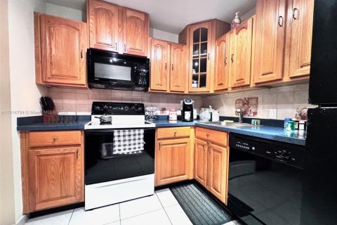 Copropriété à vendre à Aventura, Floride: 1 chambre, 68.84 m2 № 1970905 - photo 3