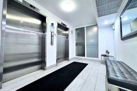 Copropriété à vendre à Aventura, Floride: 1 chambre, 68.84 m2 № 1970905 - photo 14