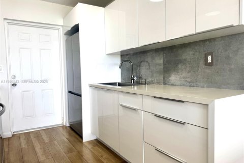 Купить кондоминиум в Норт-Майами-Бич, Флорида 1 спальня, 73.39м2, № 2044954 - фото 3