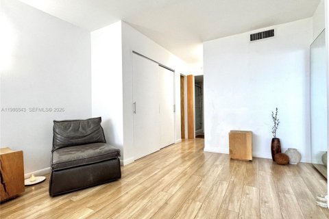 Купить кондоминиум в Норт-Майами-Бич, Флорида 1 спальня, 73.39м2, № 2044954 - фото 16