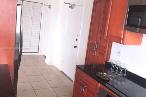 Снять в аренду кондоминиум в Майами, Флорида 2 спальни, 114.27м2, № 2078232 - фото 10