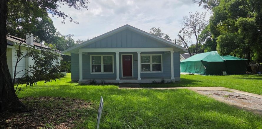 House in Lakeland, Florida 3 bedrooms, 171.68 sq.m. № 2379592