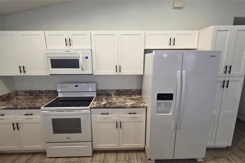 House in Lakeland, Florida 3 bedrooms, 171.68 sq.m. № 2379592 - photo 19
