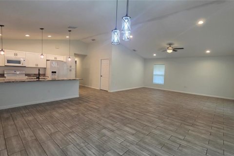 House in Lakeland, Florida 3 bedrooms, 171.68 sq.m. № 2379592 - photo 14