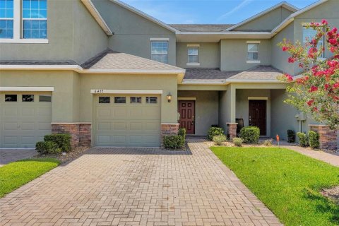 Townhouse in Lakeland, Florida 2 bedrooms, 127.09 sq.m. № 1851236 - photo 1