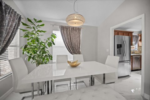 Villa ou maison à louer à Royal Palm Beach, Floride: 3 chambres, 153.29 m2 № 2180728 - photo 9