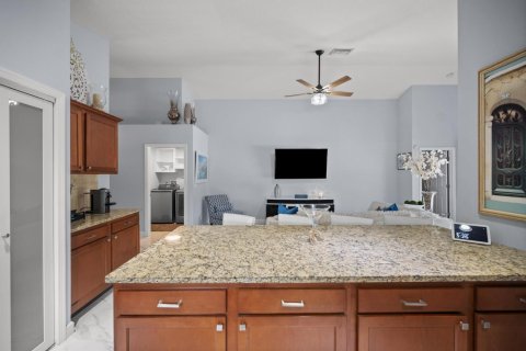 Villa ou maison à louer à Royal Palm Beach, Floride: 3 chambres, 153.29 m2 № 2180728 - photo 11