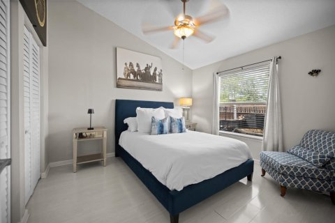 Villa ou maison à louer à Royal Palm Beach, Floride: 3 chambres, 153.29 m2 № 2180728 - photo 16
