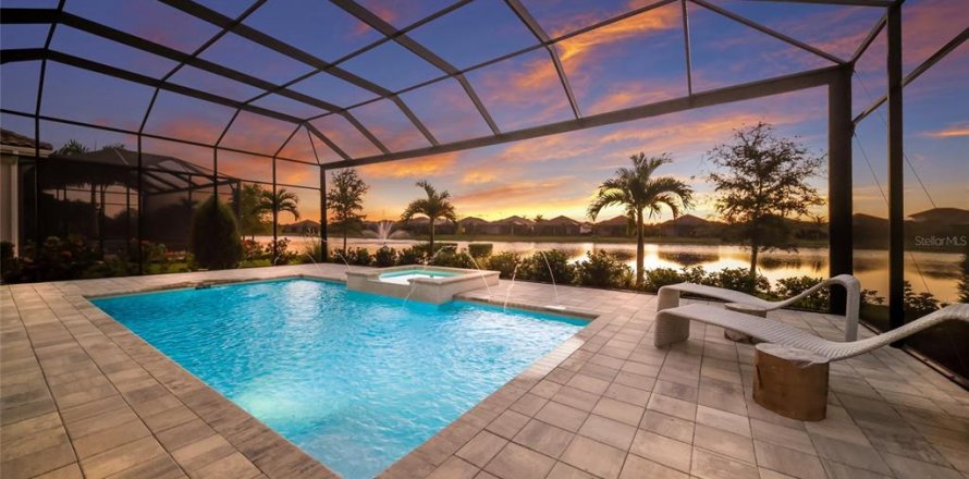 Villa ou maison à Lakewood Ranch, Floride 3 chambres, 245.08 m2 № 2416536