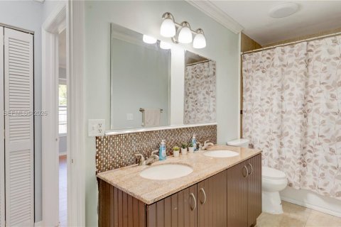 Villa ou maison à vendre à Lantana, Floride: 3 chambres, 124.67 m2 № 2065636 - photo 15