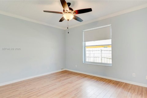 Villa ou maison à vendre à Lantana, Floride: 3 chambres, 124.67 m2 № 2065636 - photo 12