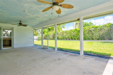 Villa ou maison à vendre à Lantana, Floride: 3 chambres, 124.67 m2 № 2065636 - photo 6