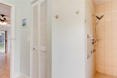 Villa ou maison à vendre à Lantana, Floride: 3 chambres, 124.67 m2 № 2065636 - photo 30