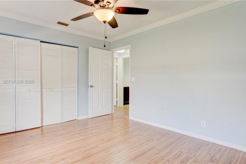 Villa ou maison à vendre à Lantana, Floride: 3 chambres, 124.67 m2 № 2065636 - photo 13