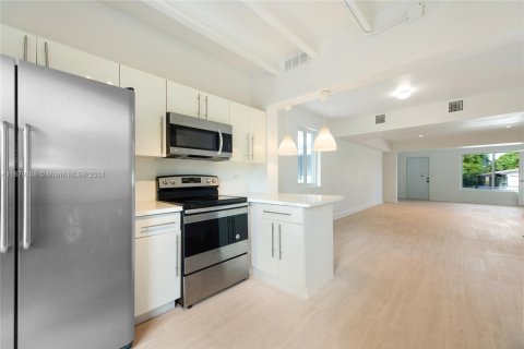 Immobilier commercial à vendre à Miami, Floride: 216.56 m2 № 1937938 - photo 17