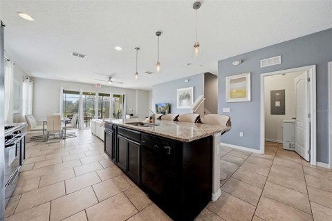 Adosado en venta en Davenport, Florida, 5 dormitorios, 228.54 m2 № 2267276 - foto 8