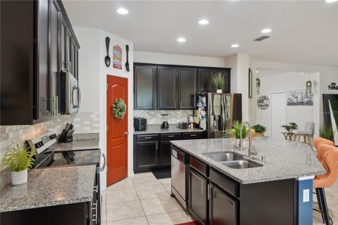 Casa en venta en Apopka, Florida, 3 dormitorios, 208.19 m2 № 2120304 - foto 14