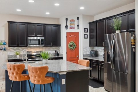 Casa en venta en Apopka, Florida, 3 dormitorios, 208.19 m2 № 2120304 - foto 12