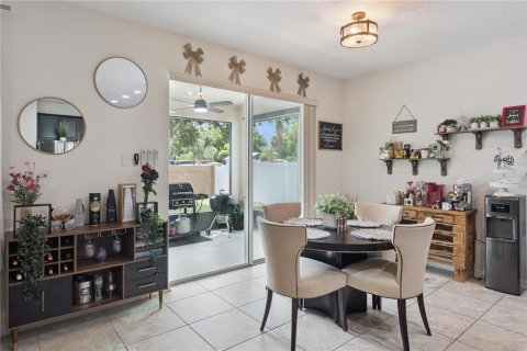 Casa en venta en Apopka, Florida, 3 dormitorios, 208.19 m2 № 2120304 - foto 16