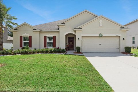 Casa en Apopka, Florida 3 dormitorios, 208.19 m2 № 2120304