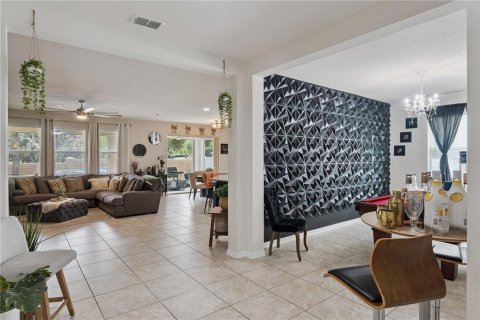 Casa en venta en Apopka, Florida, 3 dormitorios, 208.19 m2 № 2120304 - foto 6