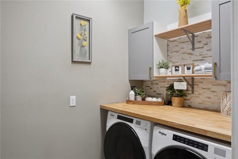Casa en venta en Apopka, Florida, 3 dormitorios, 208.19 m2 № 2120304 - foto 24