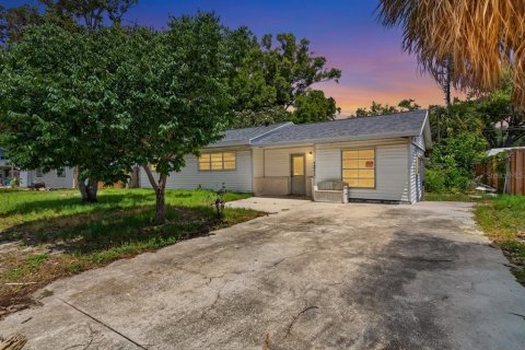 Villa ou maison à Saint Petersburg, Floride 3 chambres, 114.18 m2 № 2113161