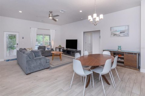 Villa ou maison à louer à Venice, Floride: 3 chambres, 170.1 m2 № 2152329 - photo 3