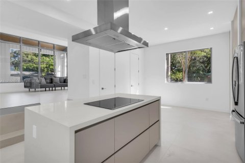 Villa ou maison à louer à Miami, Floride: 4 chambres № 1971651 - photo 16