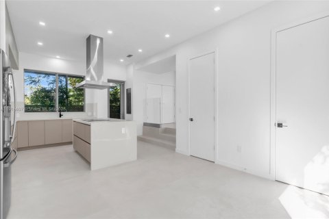 Villa ou maison à louer à Miami, Floride: 4 chambres № 1971651 - photo 15