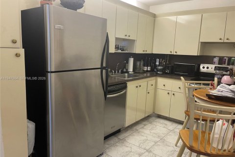 Condominio en venta en Aventura, Florida, 2 dormitorios, 101.82 m2 № 2003773 - foto 4