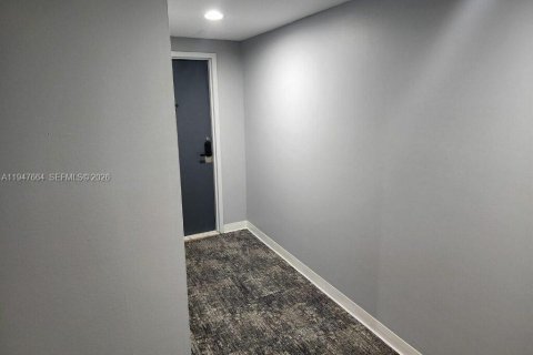 Condominio en venta en Aventura, Florida, 2 dormitorios, 101.82 m2 № 2003773 - foto 11