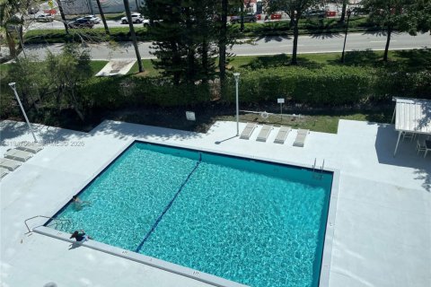 Condominio en venta en Aventura, Florida, 2 dormitorios, 101.82 m2 № 2003773 - foto 16