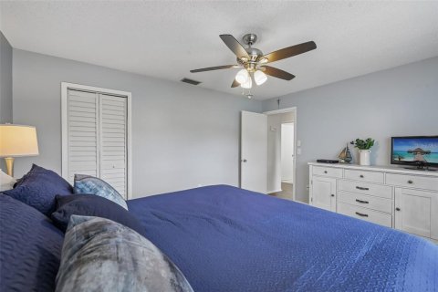 Condo in Bradenton, Florida, 2 bedrooms № 2109822 - photo 20