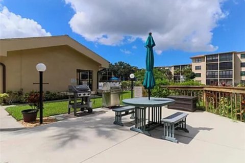 Condo in Bradenton, Florida, 2 bedrooms № 2109822 - photo 26
